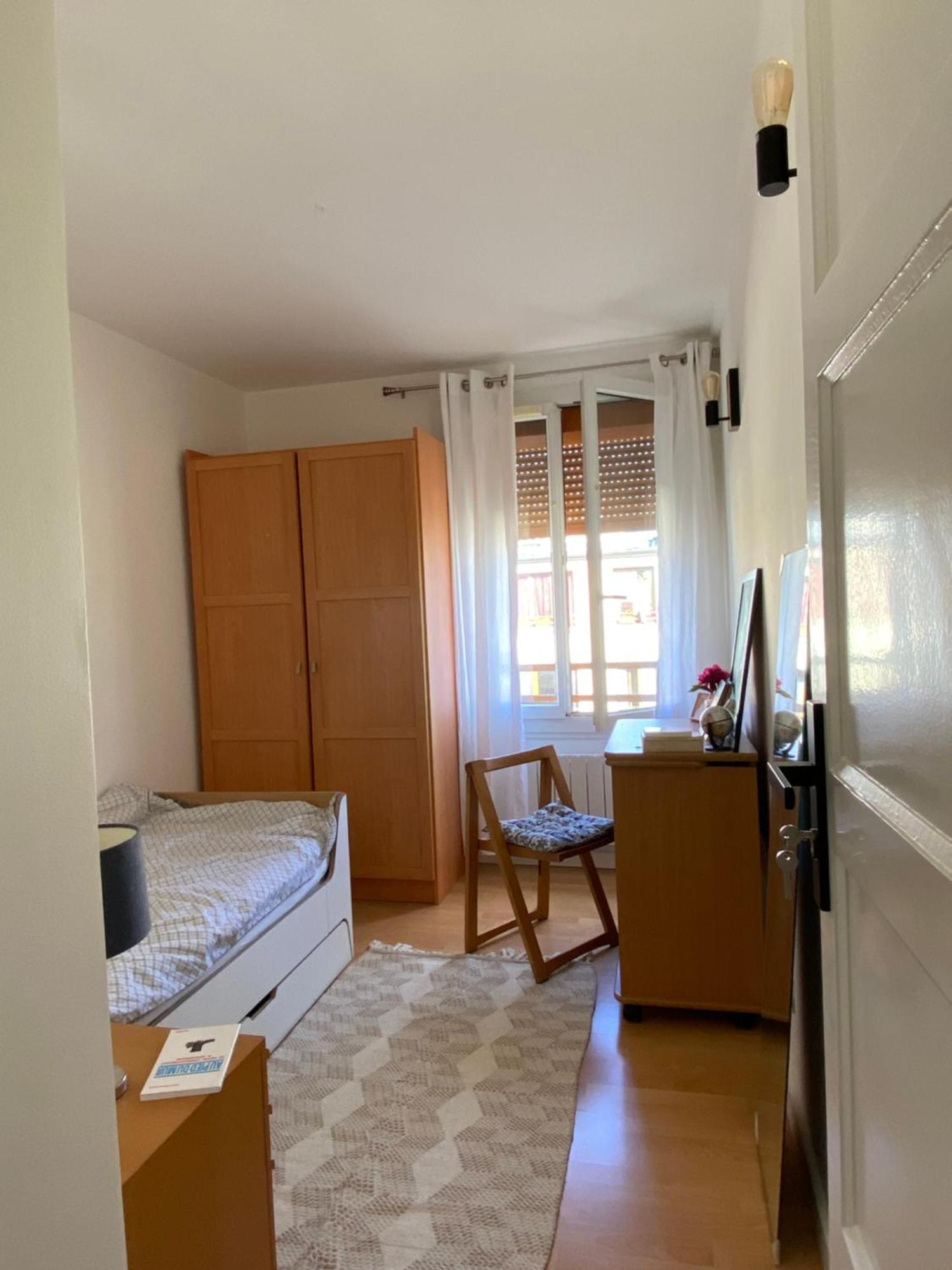 Chambre Simple Paisible Proche De Paris Drancy Exterior foto